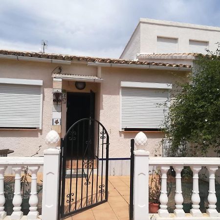 Bungalow Cerca De La Playa Denia Bagian luar foto