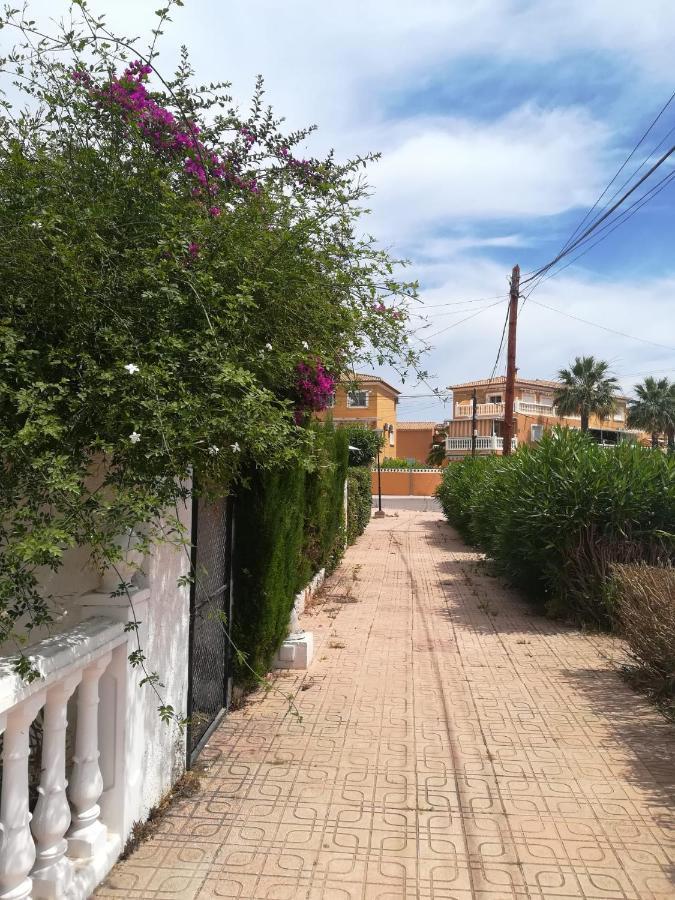 Bungalow Cerca De La Playa Denia Bagian luar foto
